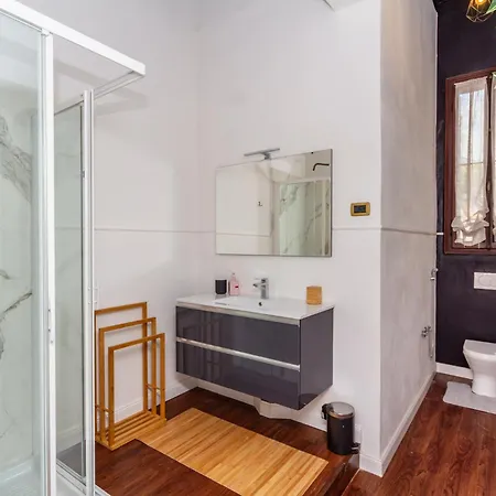 Apartment Opera Venice *