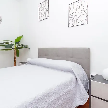 Opera Venice 公寓 *