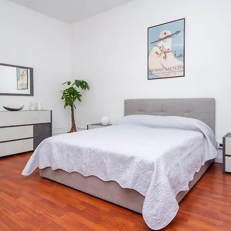 Apartamento Opera Venice *