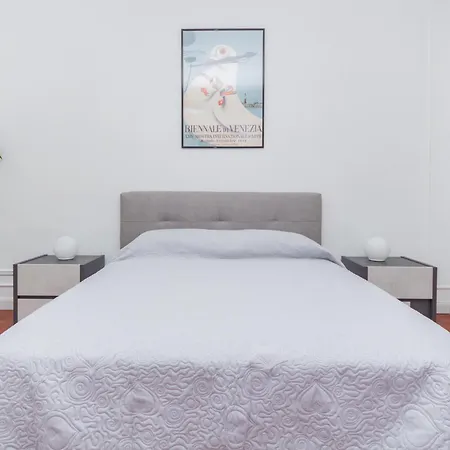 Opera Venice Apartmán *