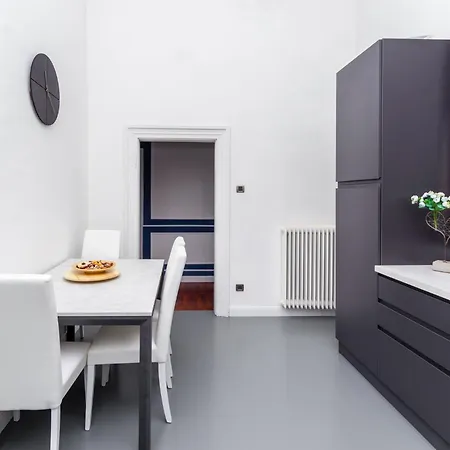 Opera Venice شقة *